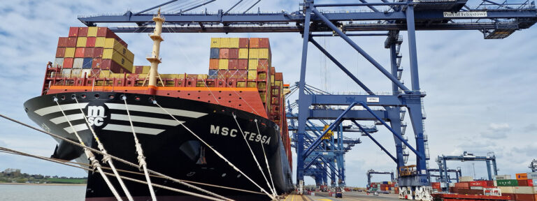 Export container services in Felixstowe for international shipping